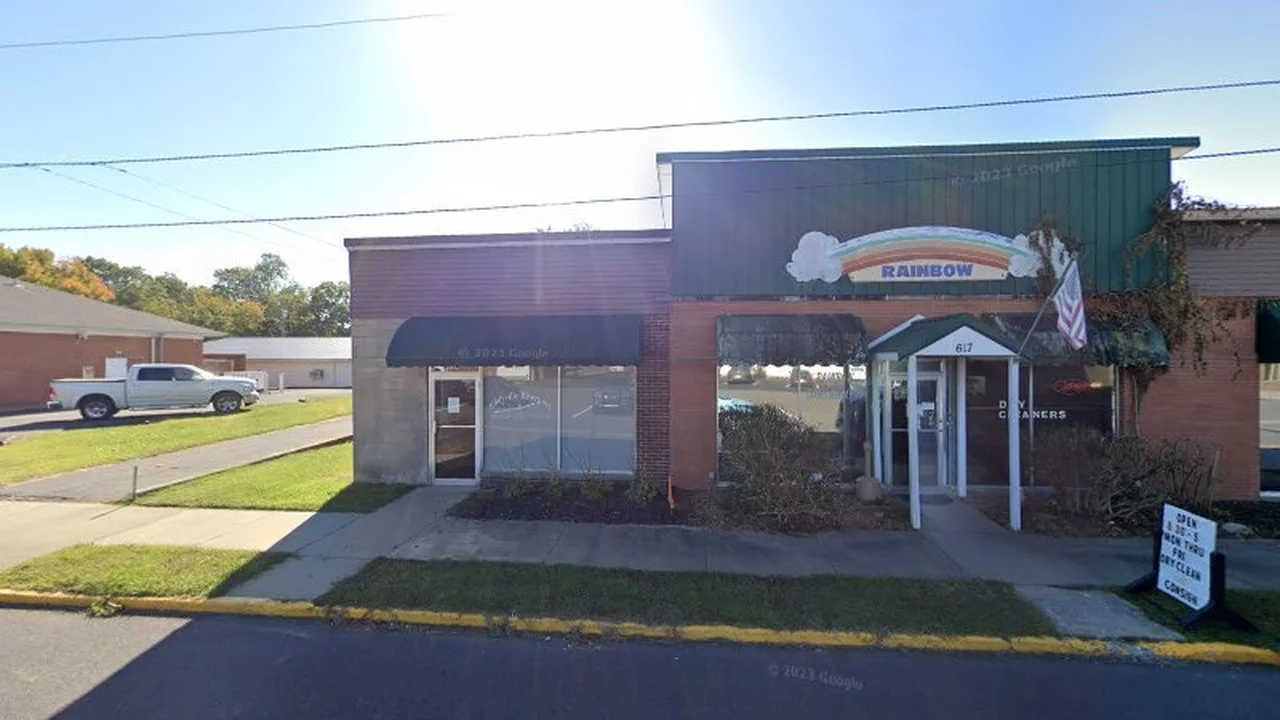 Consignment store in Eddyville, Kentucky: Rainbow Cleaners And Consignment