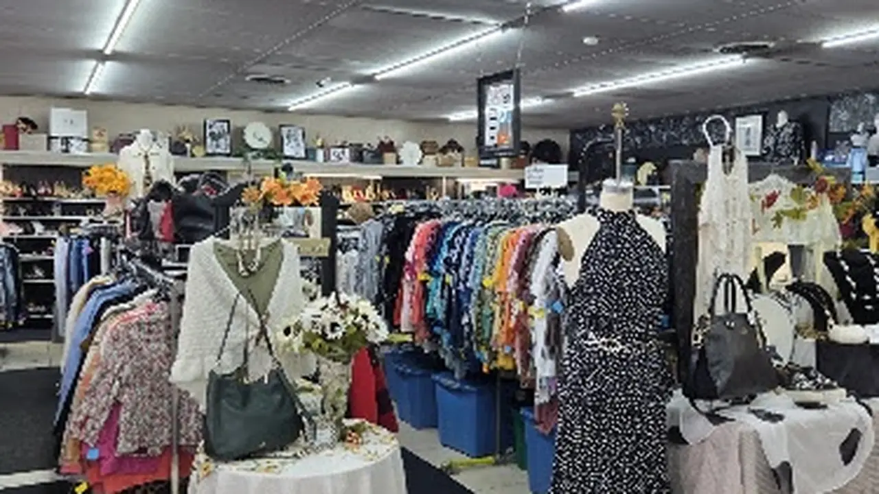 Consignment store in Youngstown, Ohio: Raks Nearly New
