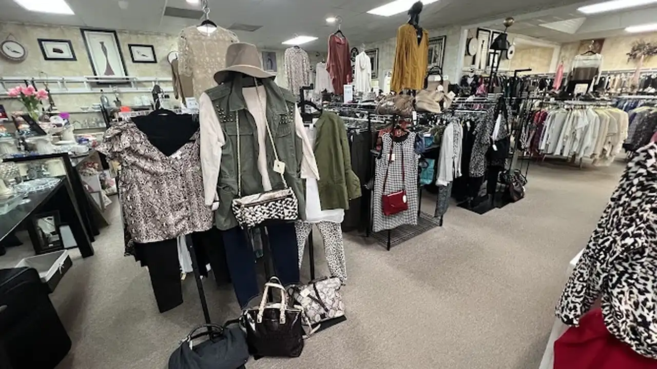 Consignment store in Mobile, Alabama: Rave Reviews Consignment Boutique