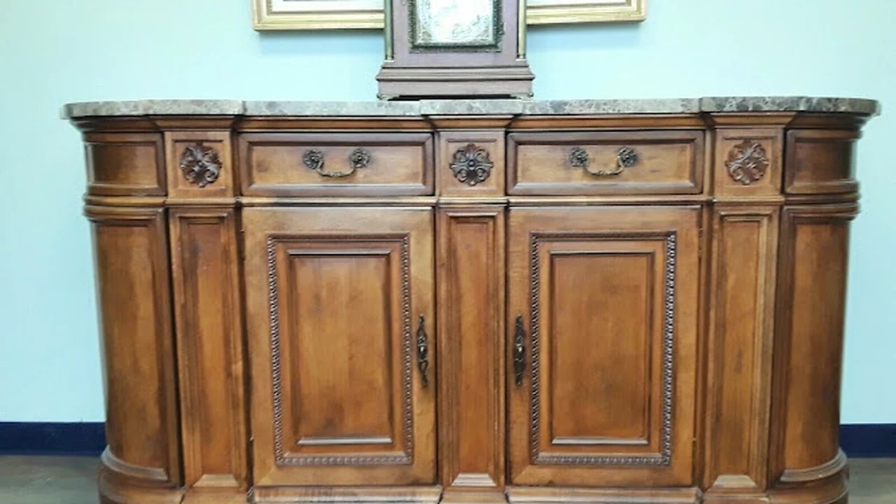 Consignment store in Louisville, Kentucky: Ray's Estate Sales & Consignment Showroom