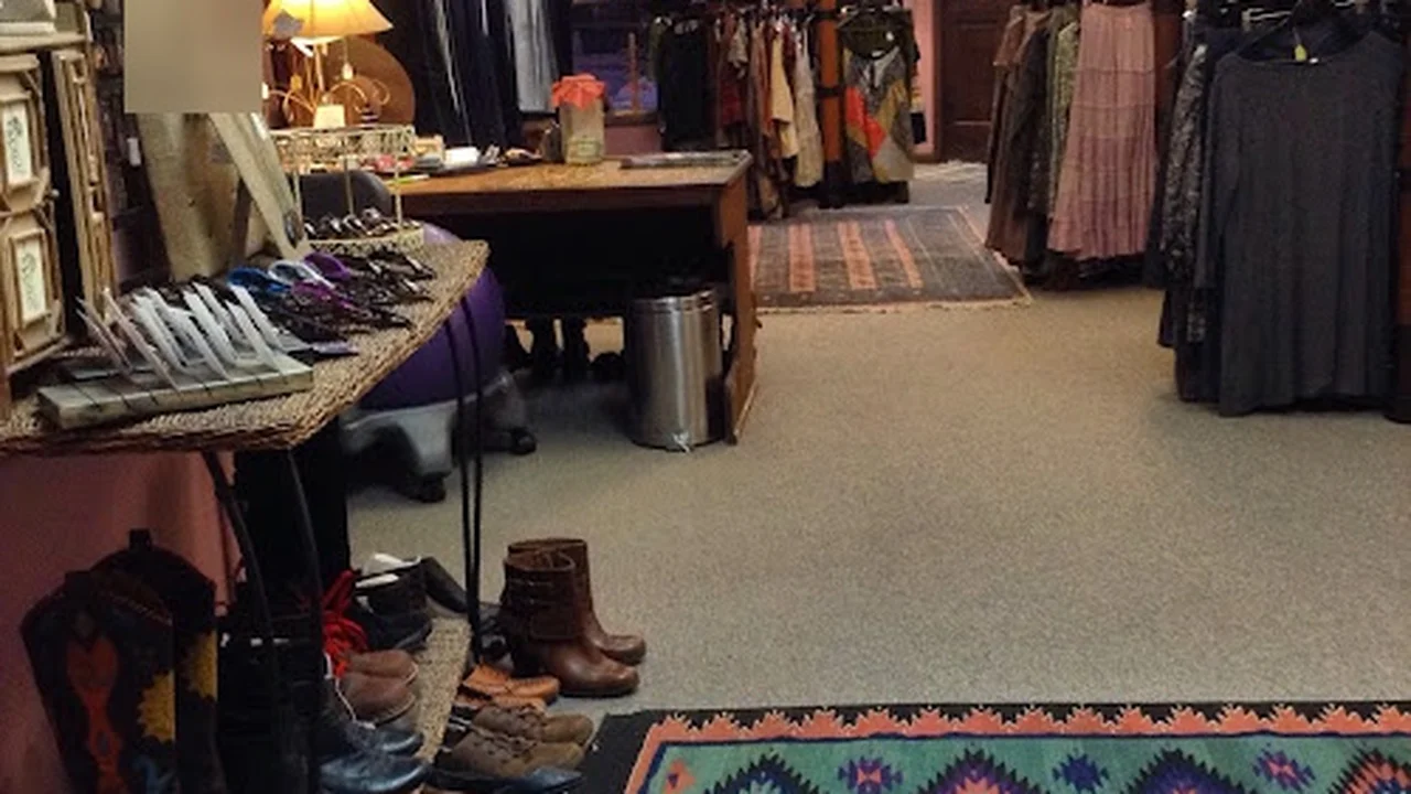 Consignment store in Asheville, North Carolina: Reciprocity