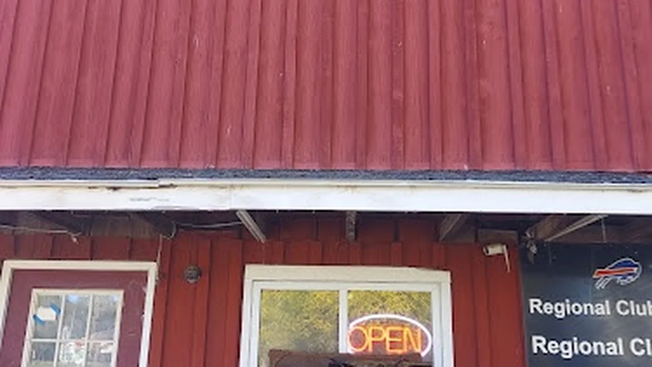 Consignment store in Caneadea, New York: Red Barn Country Mall Jeremy Cee