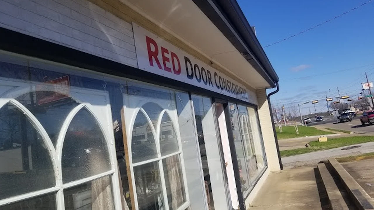 Consignment store in Longview, Texas: Red Door Consignment