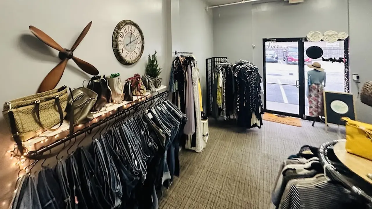 Consignment store in Columbus, Indiana: Redefined