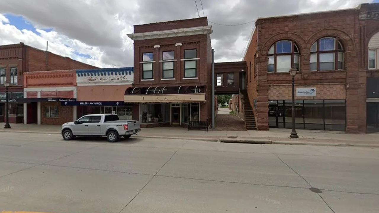 Consignment store in Wayne, Nebraska: Refind and Refresh