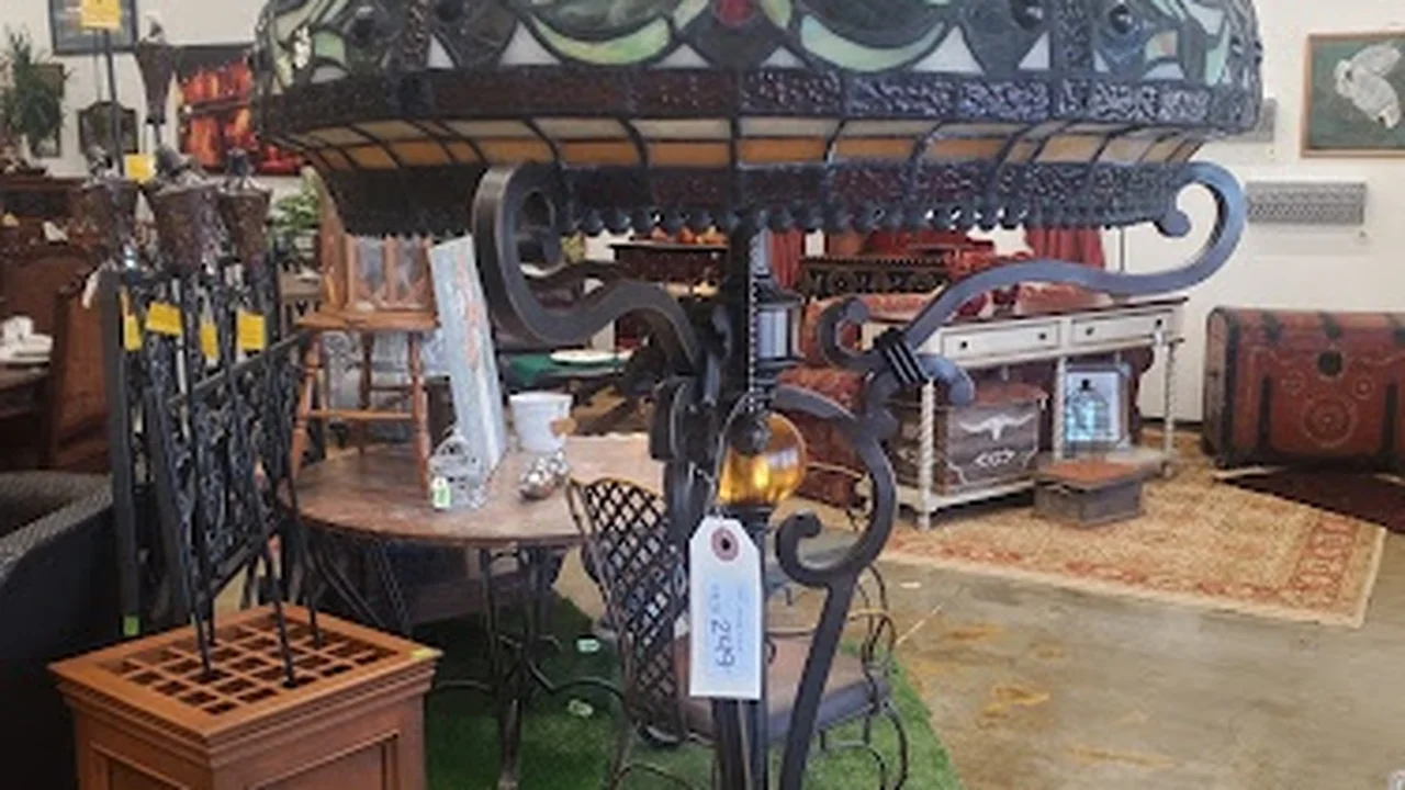 Consignment store in Tyler, Texas: Rega of Paris Home Consignment Gallery