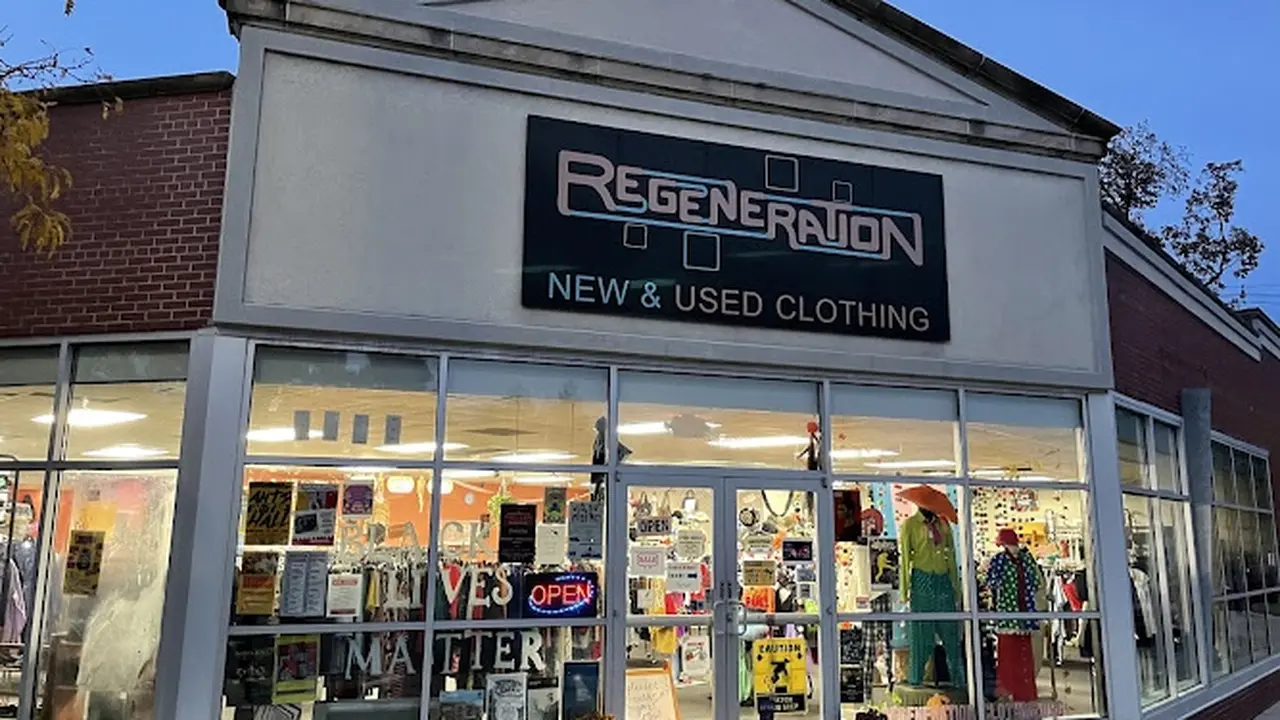 Consignment store in Pleasant Ridge, Michigan: Regeneration New-Used Clothing