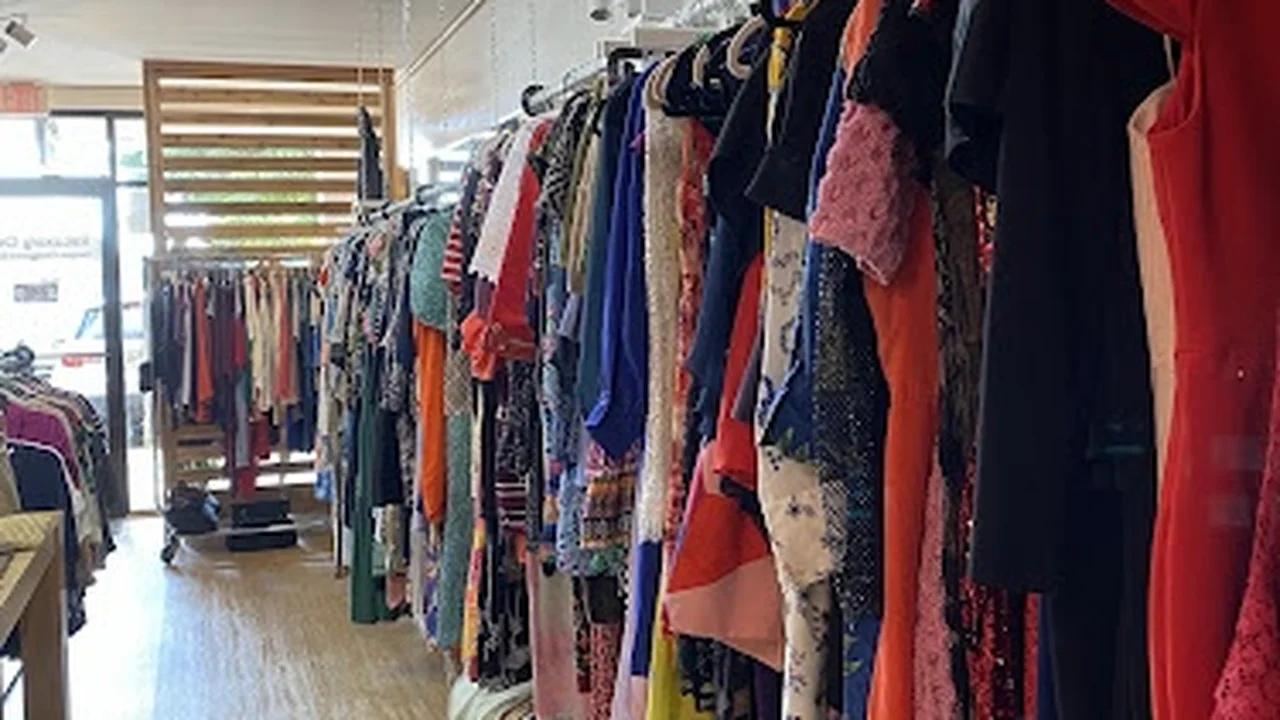 Consignment store in Honolulu, Hawaii: ReLuxury Oahu