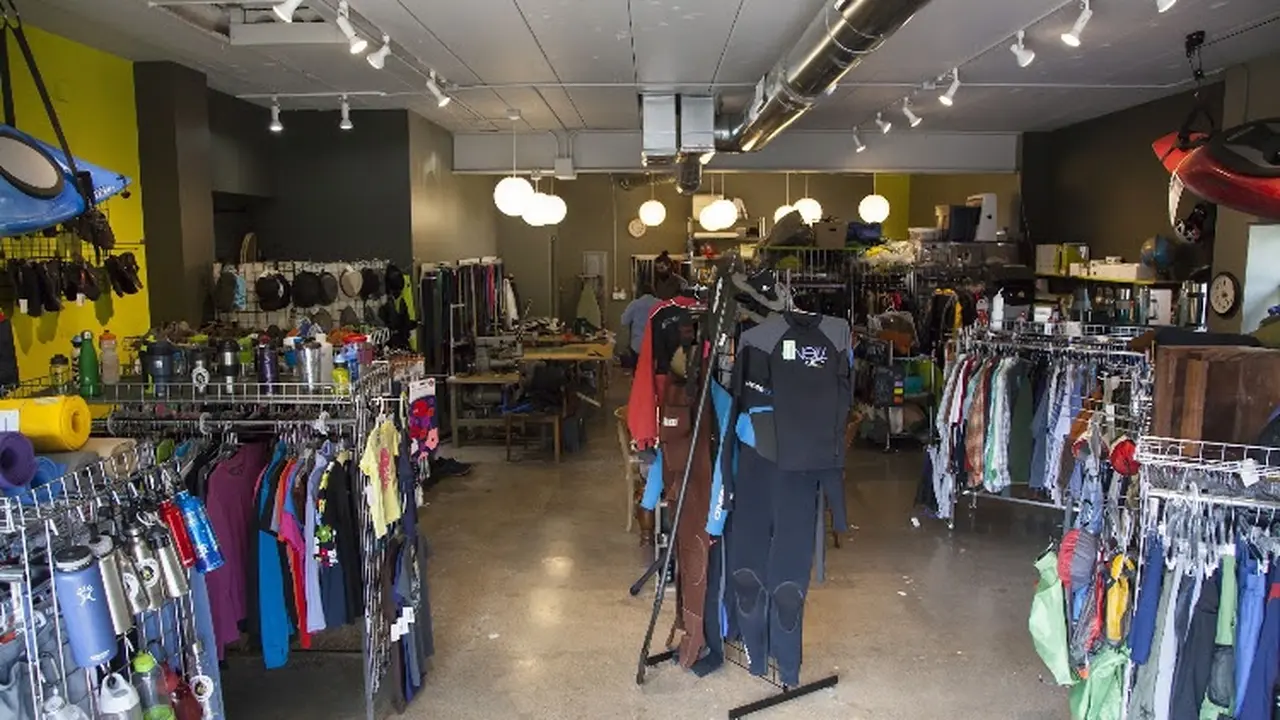 Consignment store in Minneapolis, Minnesota: Repair Lair