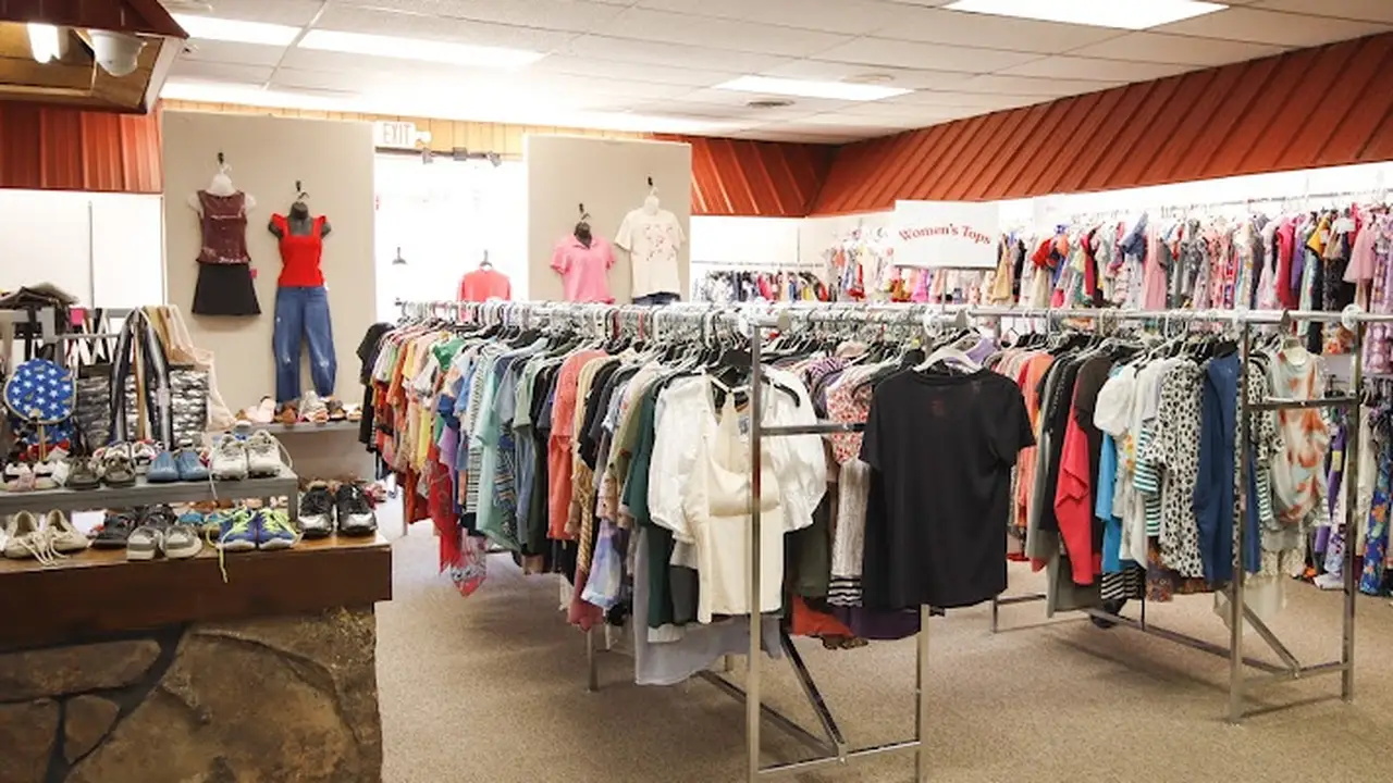 Consignment store in Clarksville, Arkansas: Repeat Boutique