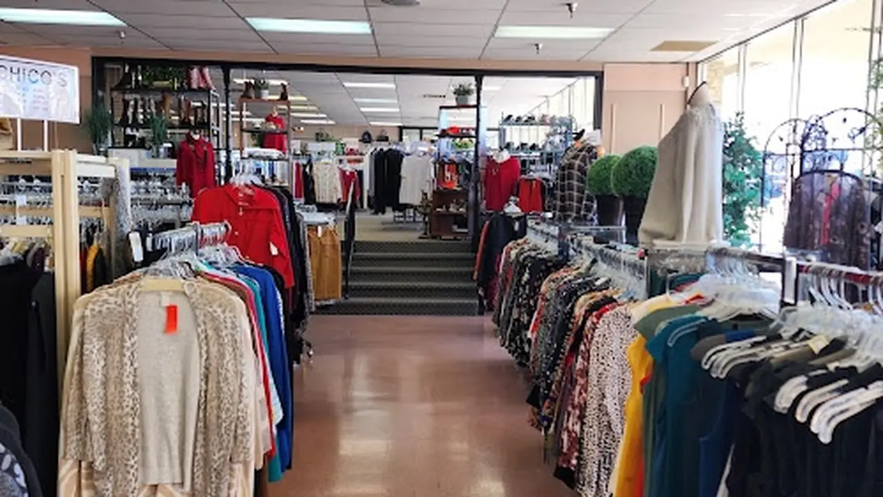 Consignment store in Knoxville, Tennessee: Repeat Boutique