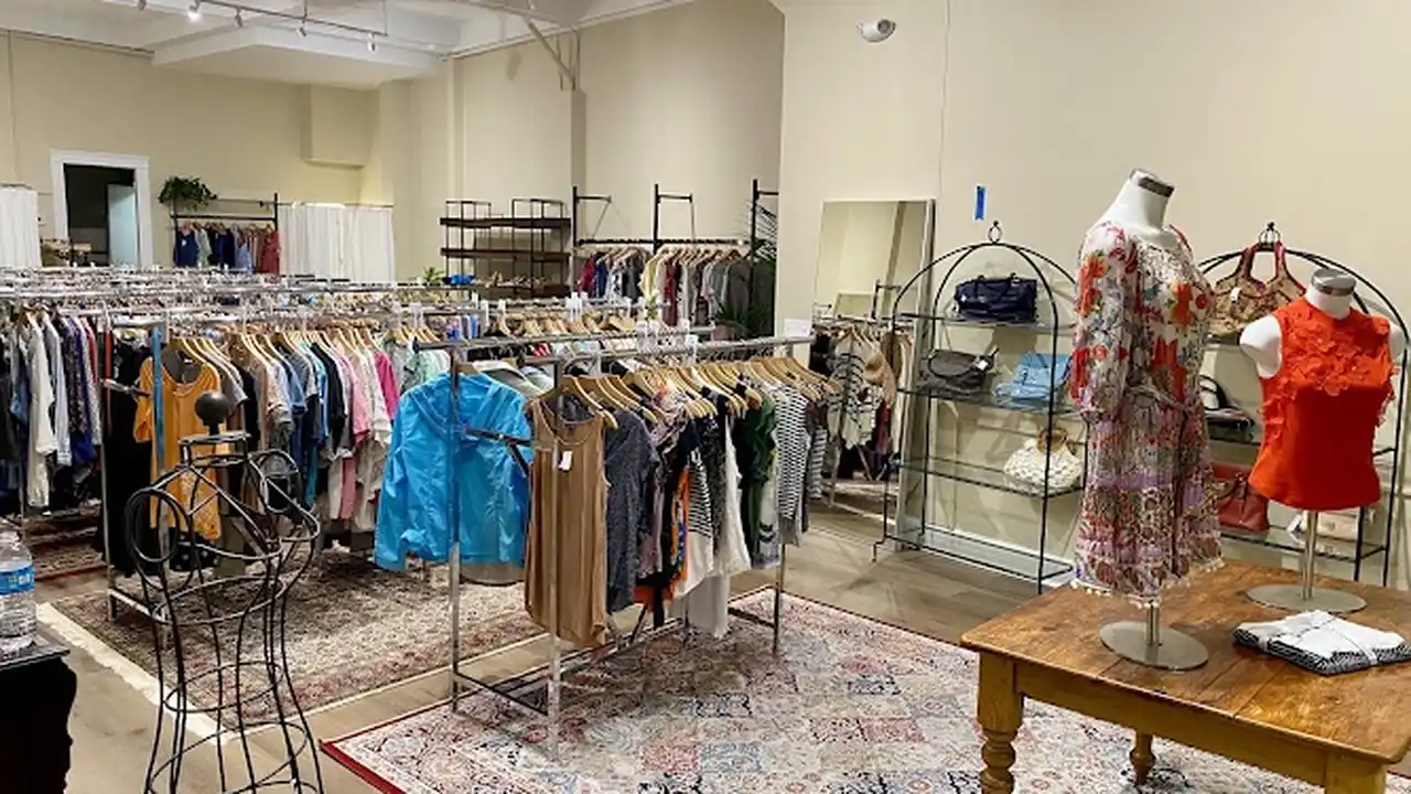 Consignment store in Gloucester, Massachusetts: Replay Consignment