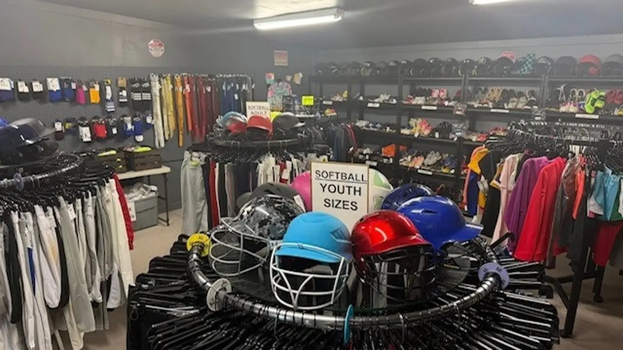 Consignment store in Ringgold, Georgia: REPLAY Used Softball & Baseball Equipment & Apparel Store
