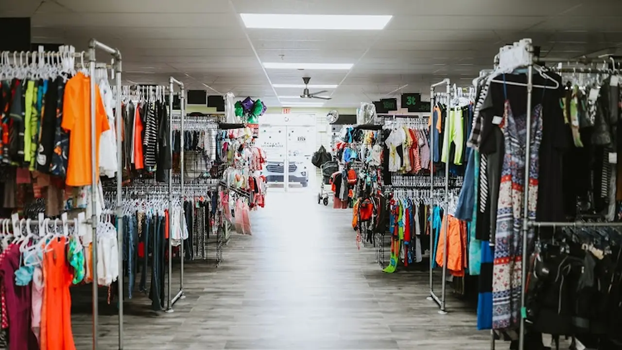Consignment store in Valparaiso, Florida: ReRuns 4 Wee Ones