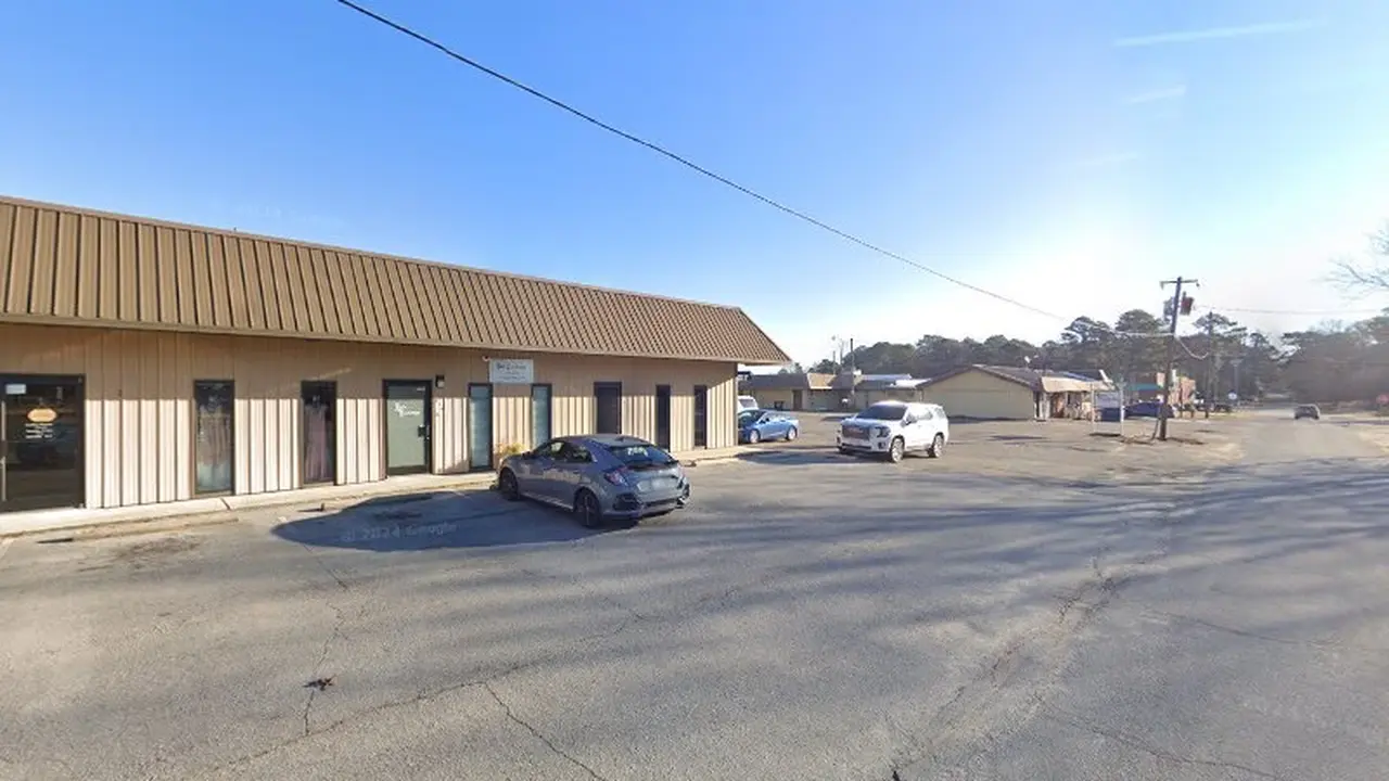 Consignment store in Beulaville, North Carolina: Reruns