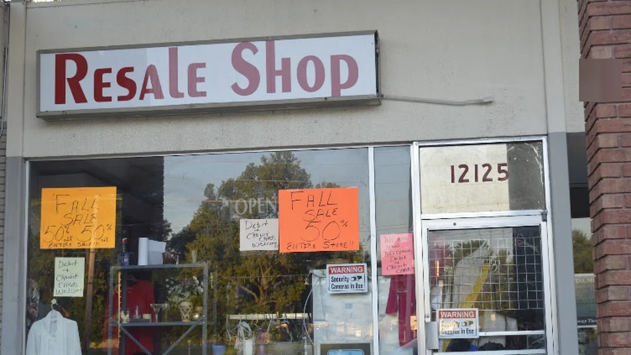 Consignment store in St. Louis, Missouri: Resale Shop