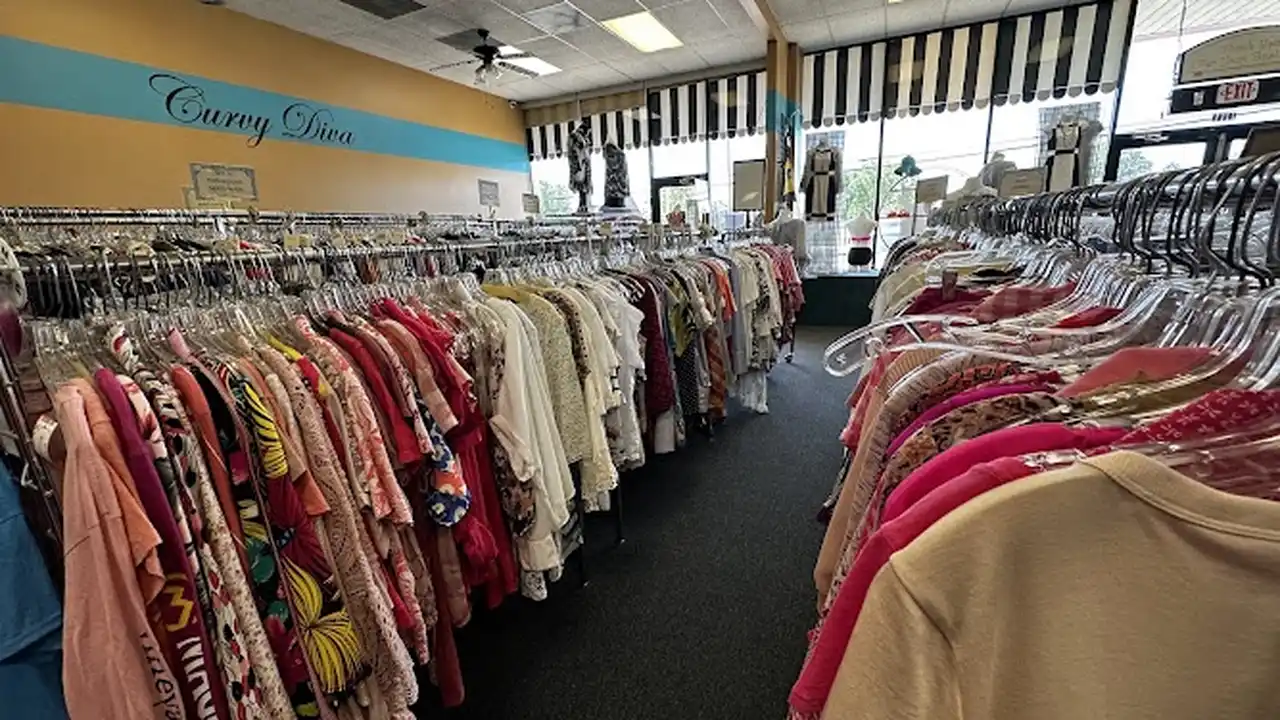 Consignment store in Houston, Texas: Retail Therapy