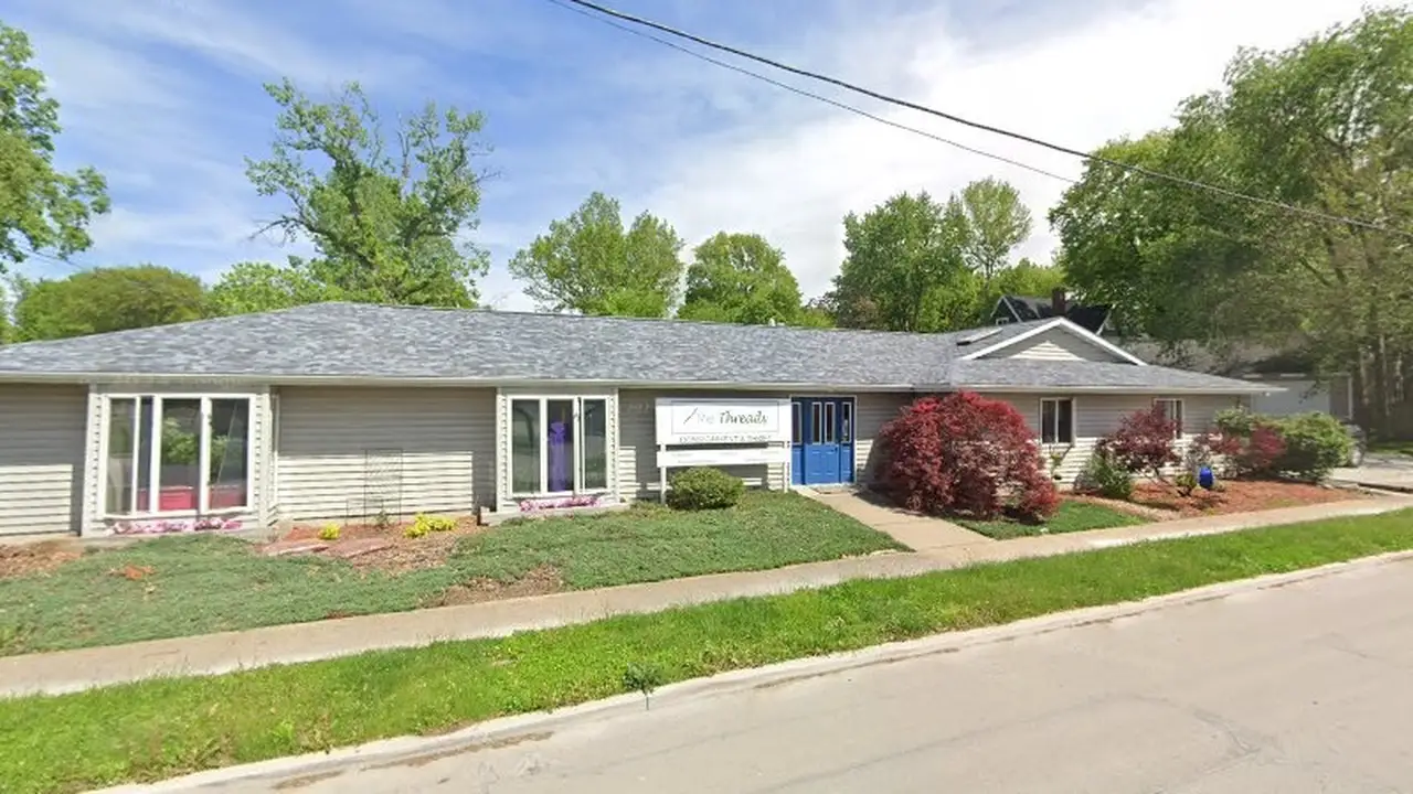 Consignment store in Taylorville, Illinois: Rethreads