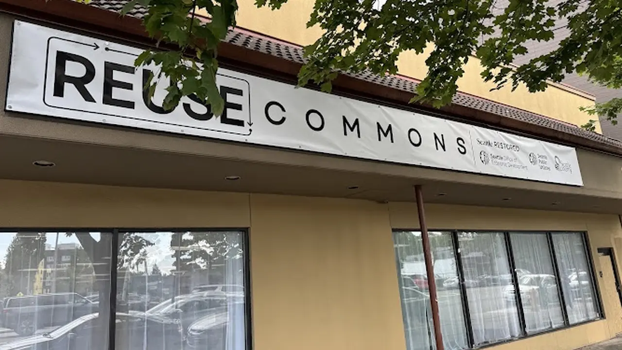 Consignment store in Seattle, Washington: Reuse Commons Lake City