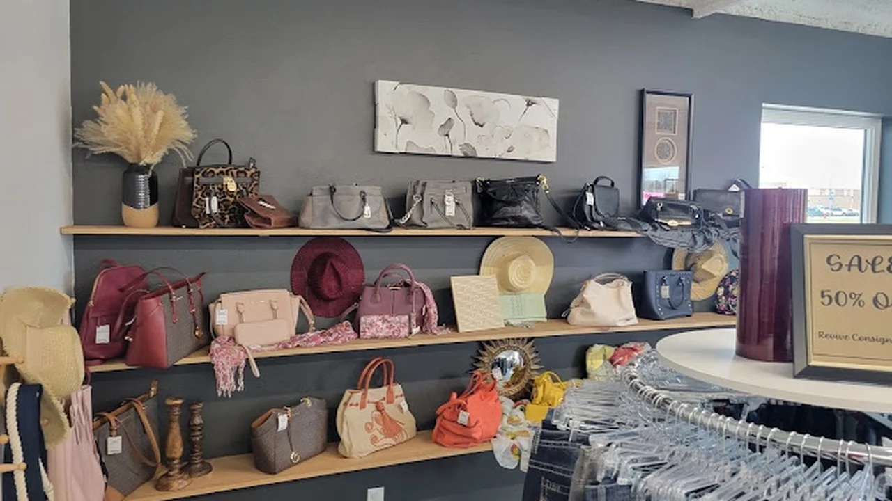 Consignment store in Spirit Lake, Iowa: Revive Consignment Co