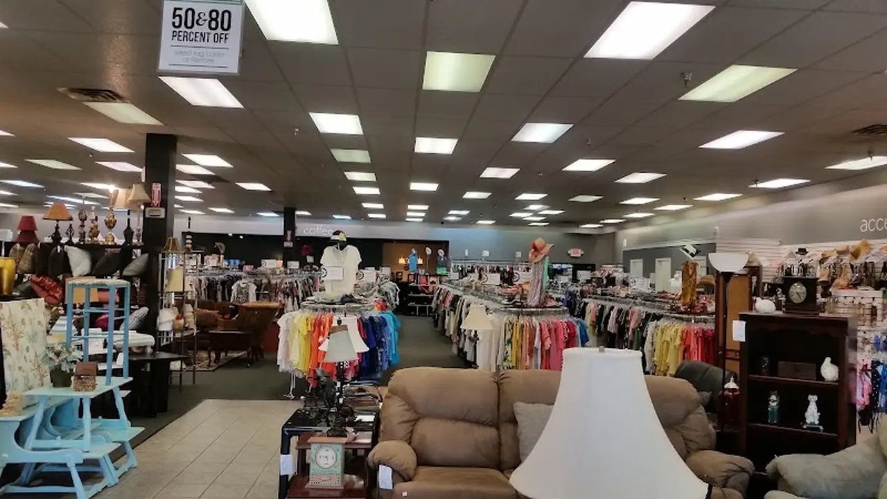 Consignment store in Woodstock, Georgia: Revive Consignment