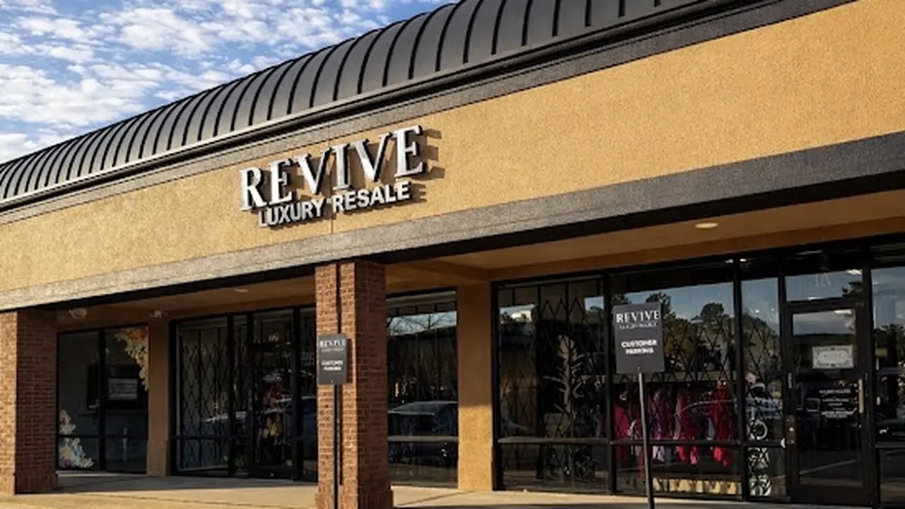 Consignment store in Memphis, Tennessee: Revive Luxury Resale