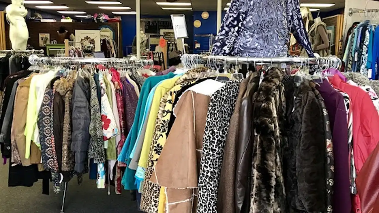 Consignment store in Starkville, Mississippi: Revolution Consignment Shop