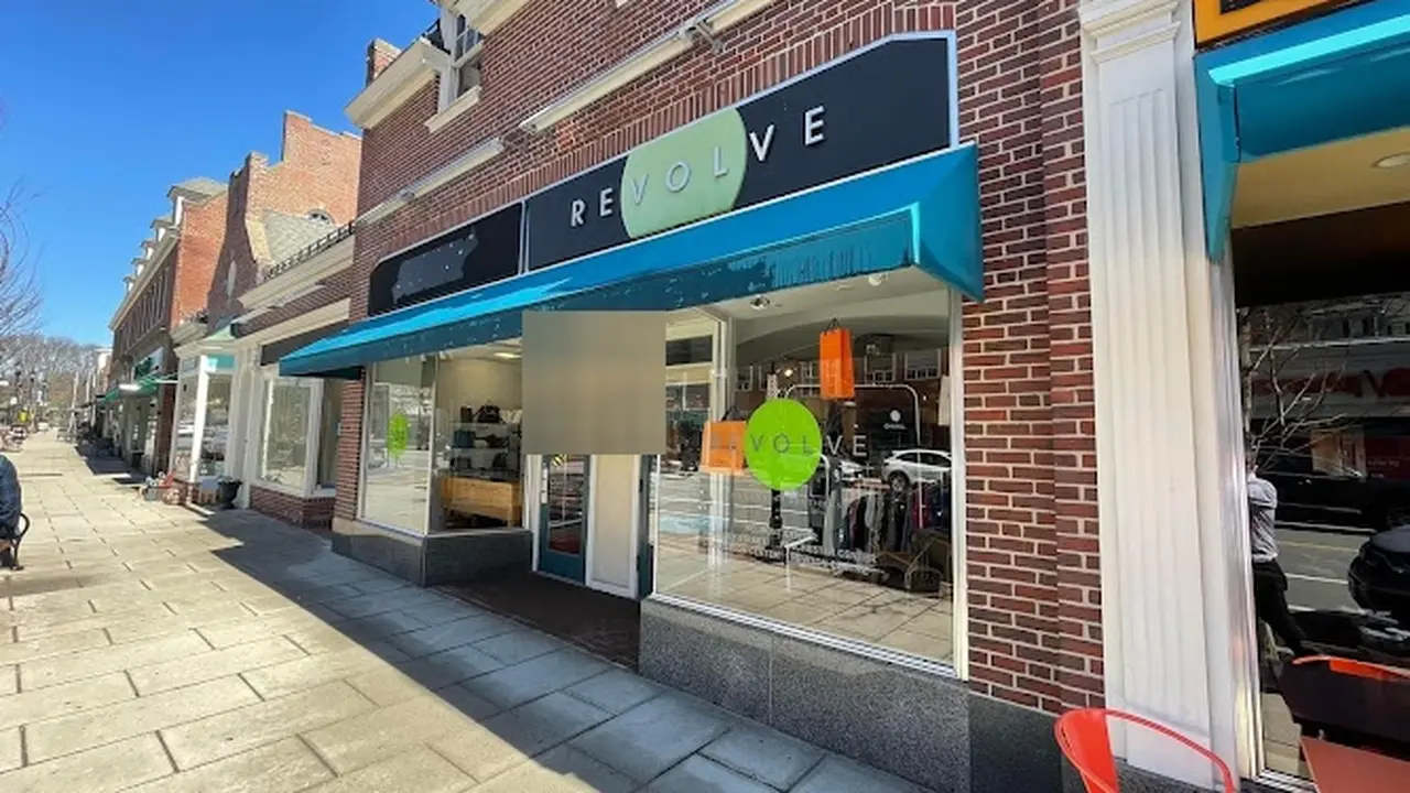 Consignment store in Belmont, Massachusetts: Revolve Consignment Boutiques