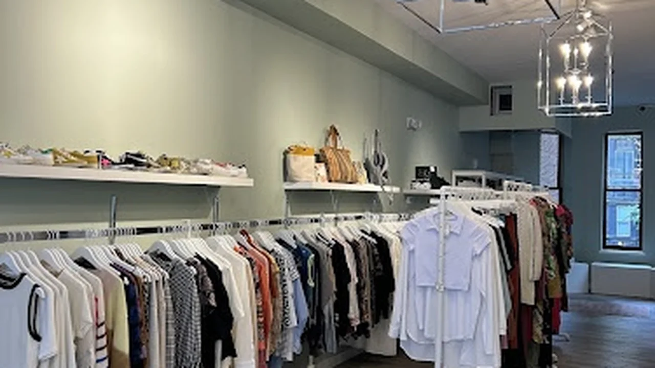 Consignment store in Boston, Massachusetts: Revolve Consignment Boutiques