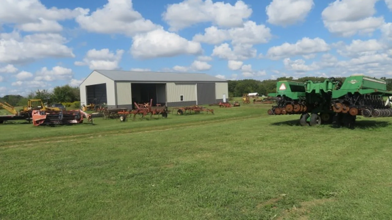 Consignment store in Ridgway, Illinois: Rick Hawkins Equipment Sales & Consignments