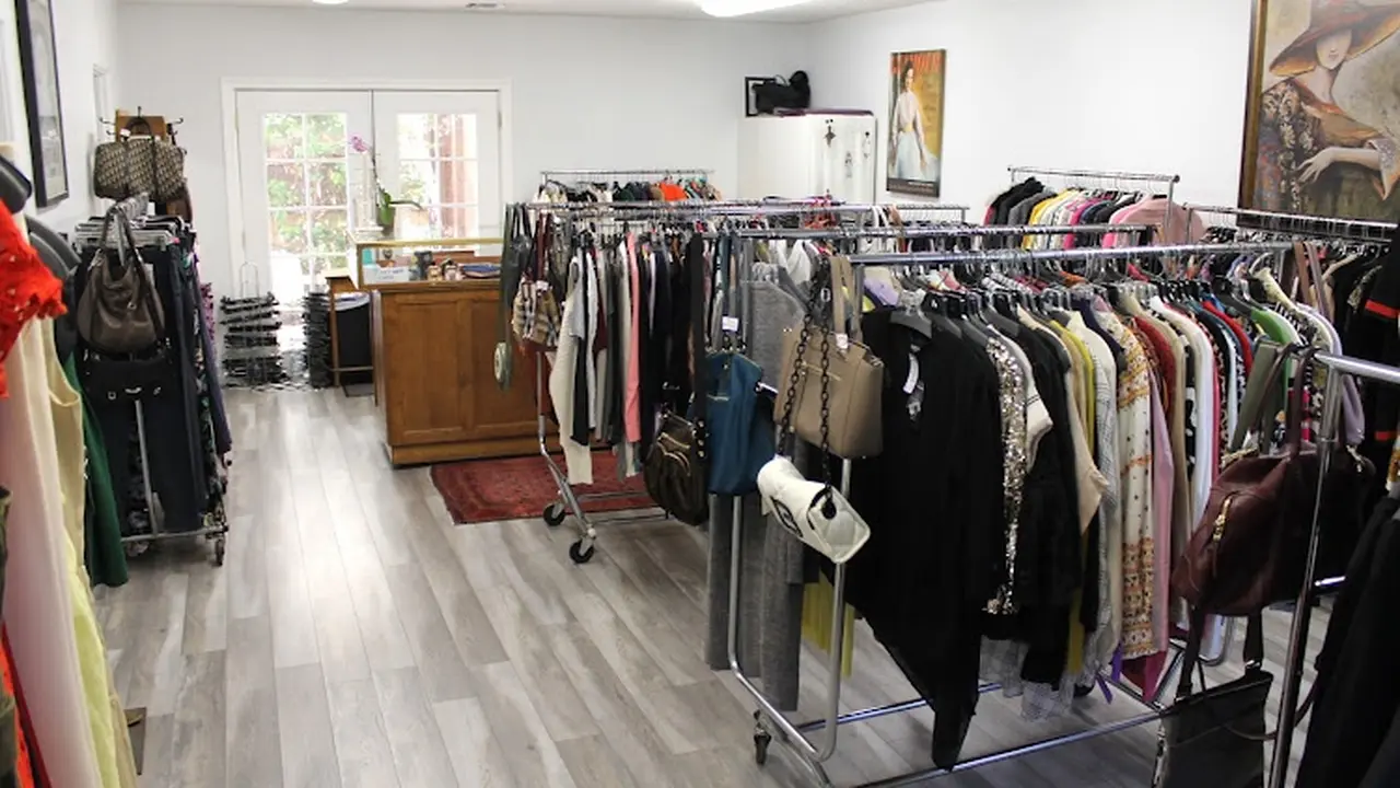 Consignment store in Pasadena, California: Ritz Resale