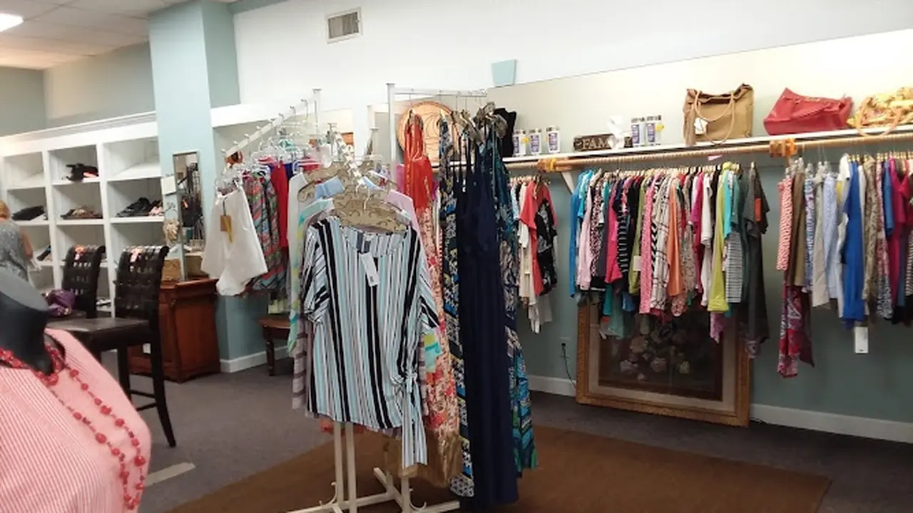 Consignment store in Kilmarnock, Virginia: Rivah Consignments