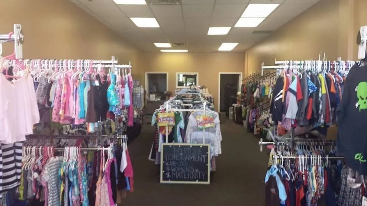 Consignment store in Lincoln, Nebraska: Room 2 Grow