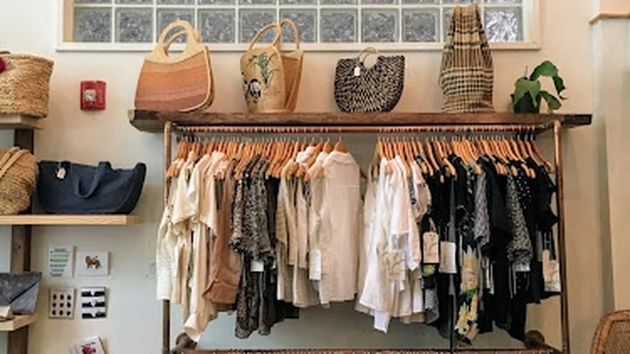 Consignment store in Richmond, Virginia: Rosewood Clothing Co.