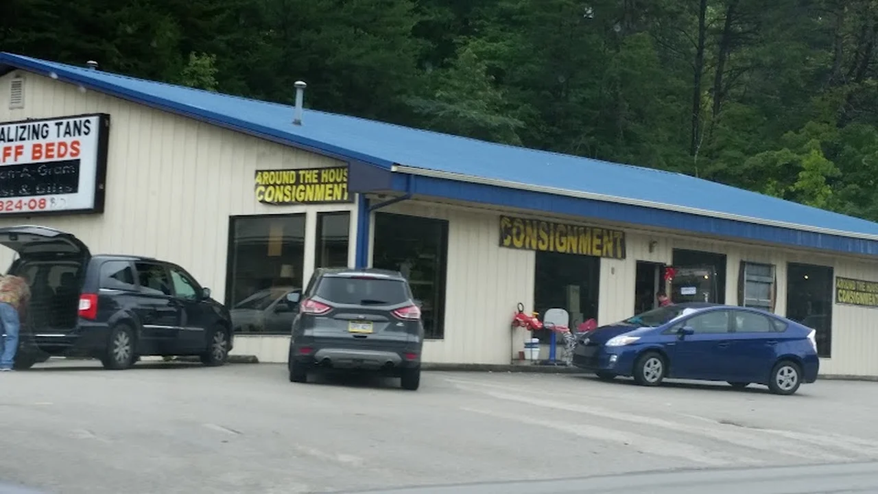 Consignment store in Ashland, Kentucky: Round the House Consignment
