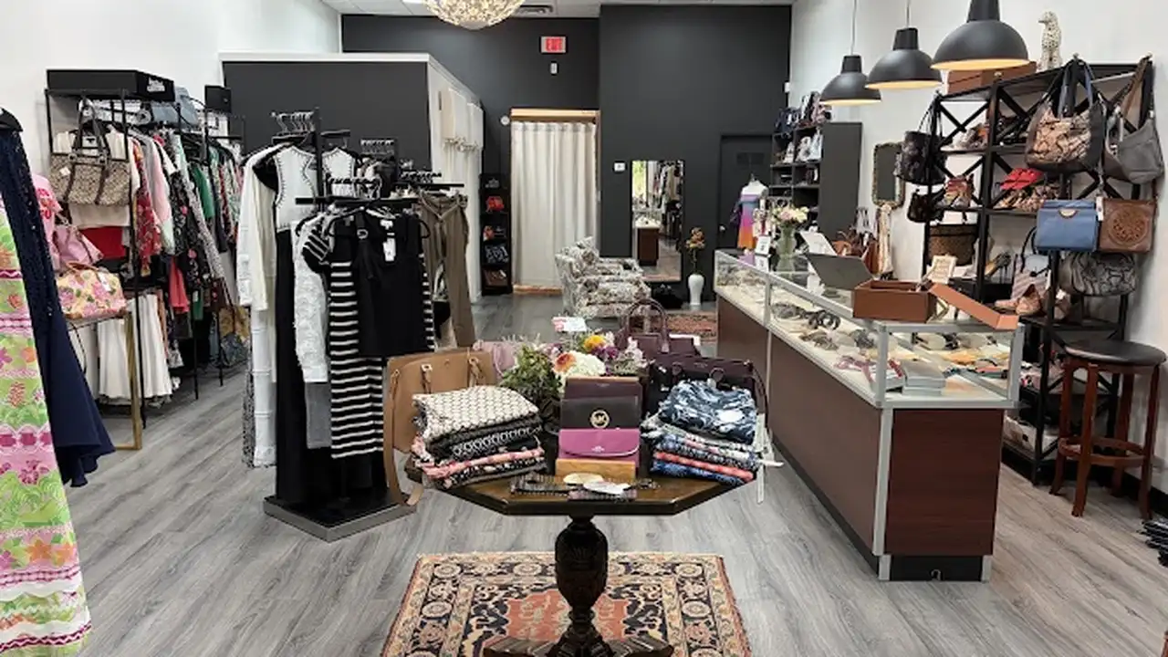 Consignment store in Pittsburgh, Pennsylvania: Runway Repeat