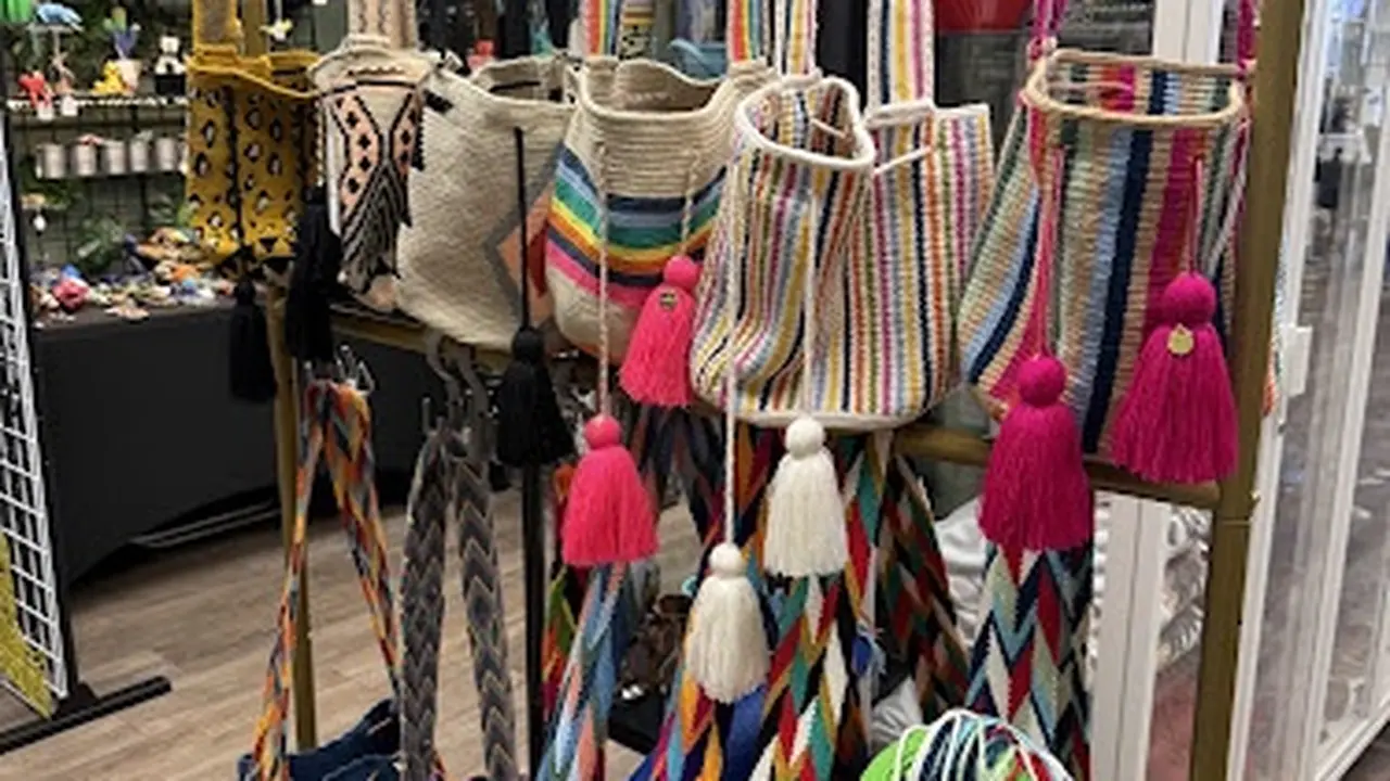 Consignment store in Tucson, Arizona: Saguaro Square