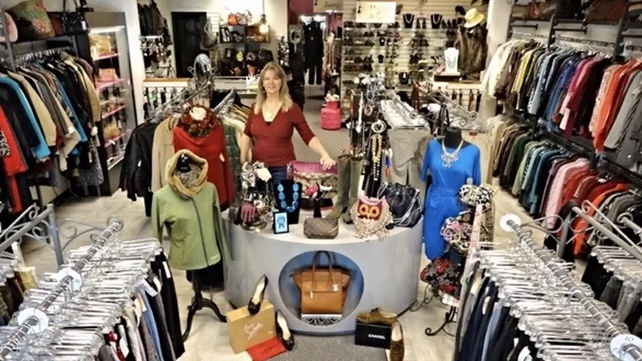 Consignment store in Warwick, New York: Savvy Chic Consignment Boutique
