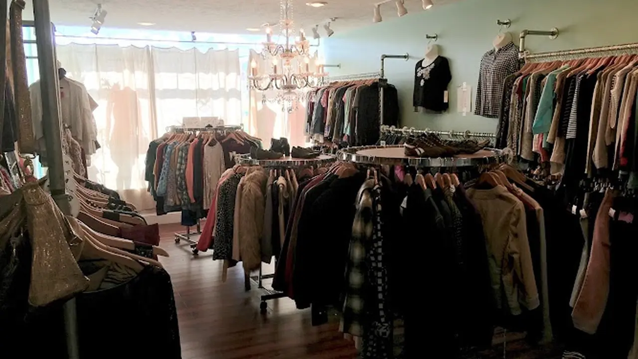 Consignment store in Fairmont, West Virginia: Savvy Consignment