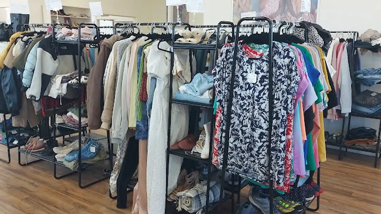 Consignment store in Stanwood, Washington: Savvy Traders Collective