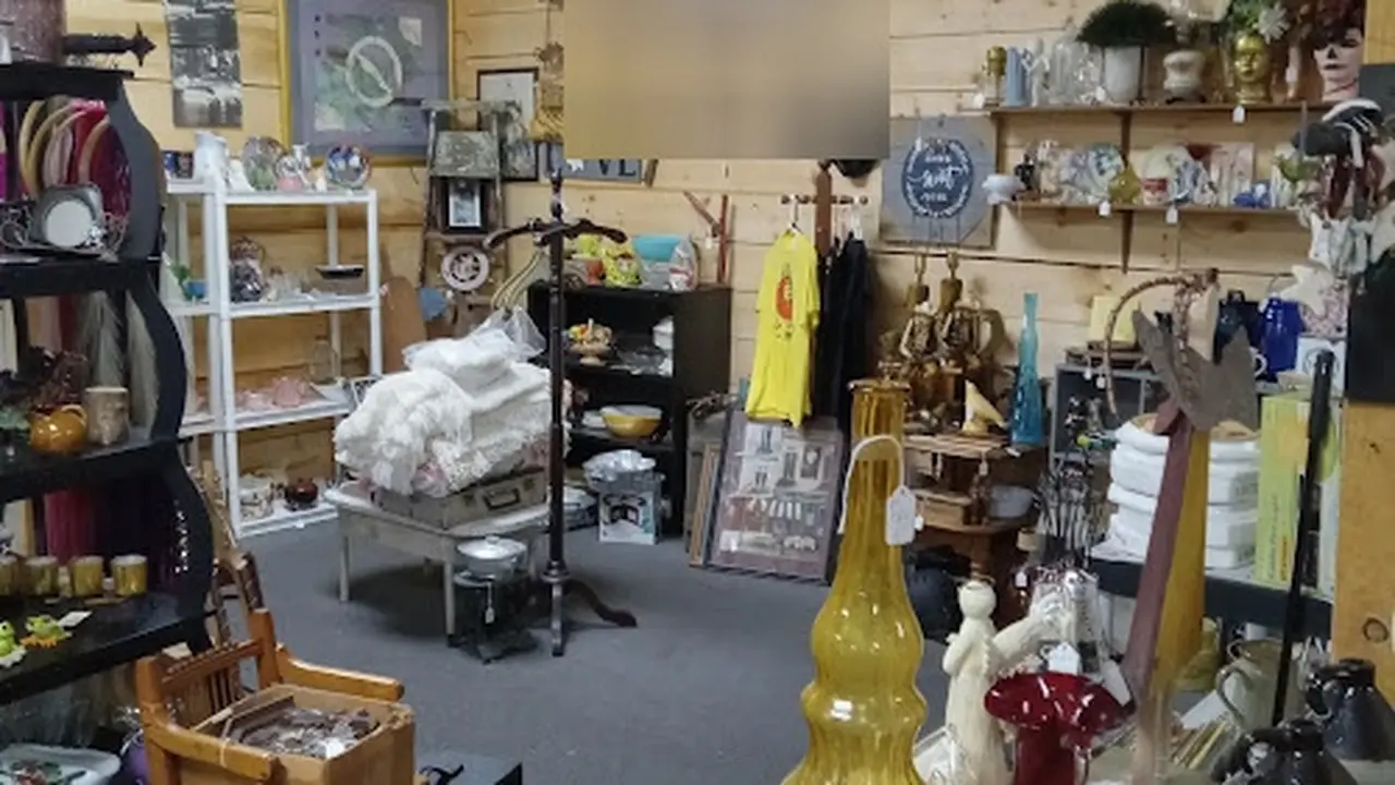 Consignment store in Oil City, Pennsylvania: Scrappy Joe's Second Hand LLC.