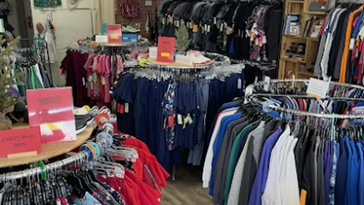 Consignment store in Knoxville, Tennessee: Scrubs 360 Consignment