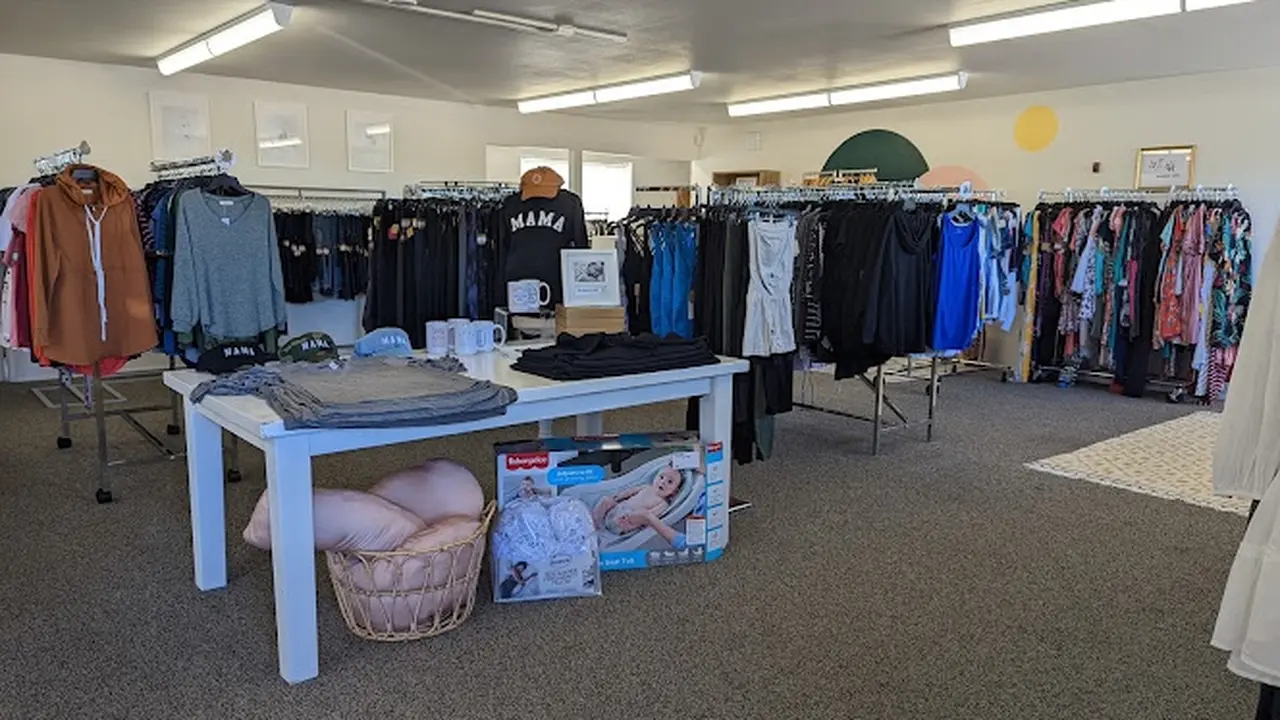 Consignment store in University Place, Washington: Second Born Maternity Wear