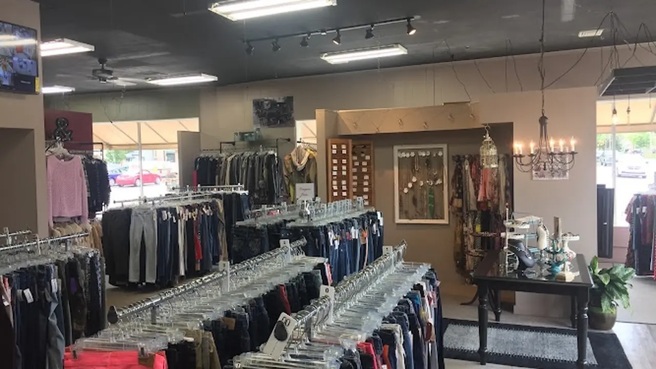 Consignment store in Tecumseh, Michigan: Second Chance Consignment Boutique