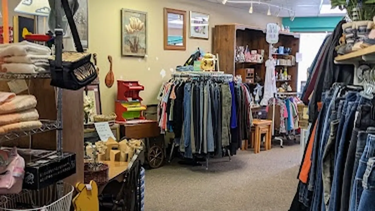 Consignment store in Uncasville, Connecticut: Second Chance Consignments & Treasures
