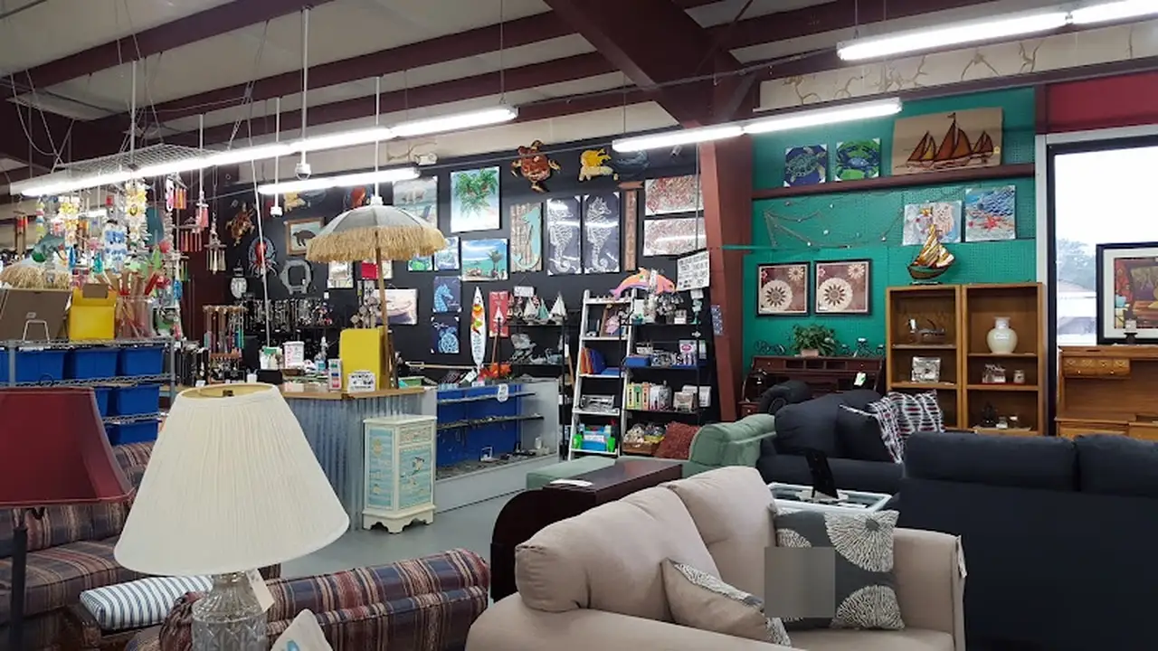 Consignment store in Newport, North Carolina: Second Go-Round Consignment