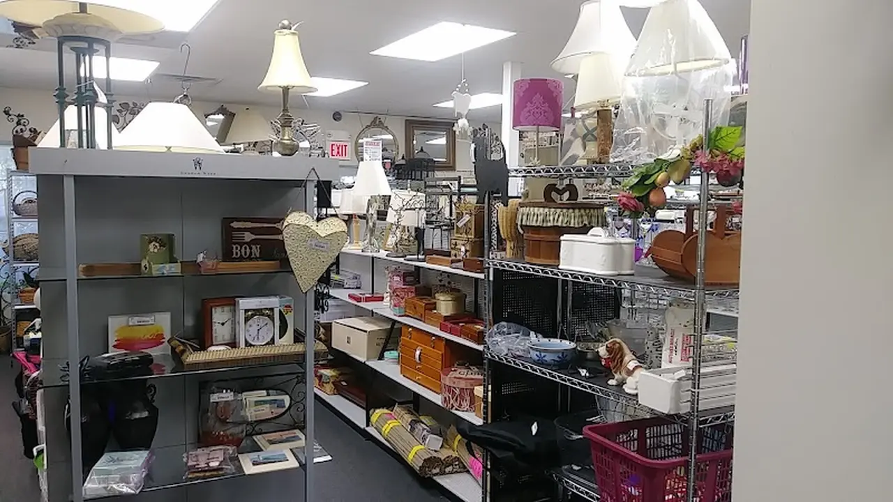 Consignment store in Chester, Maryland: Second Hand Rose Consignments