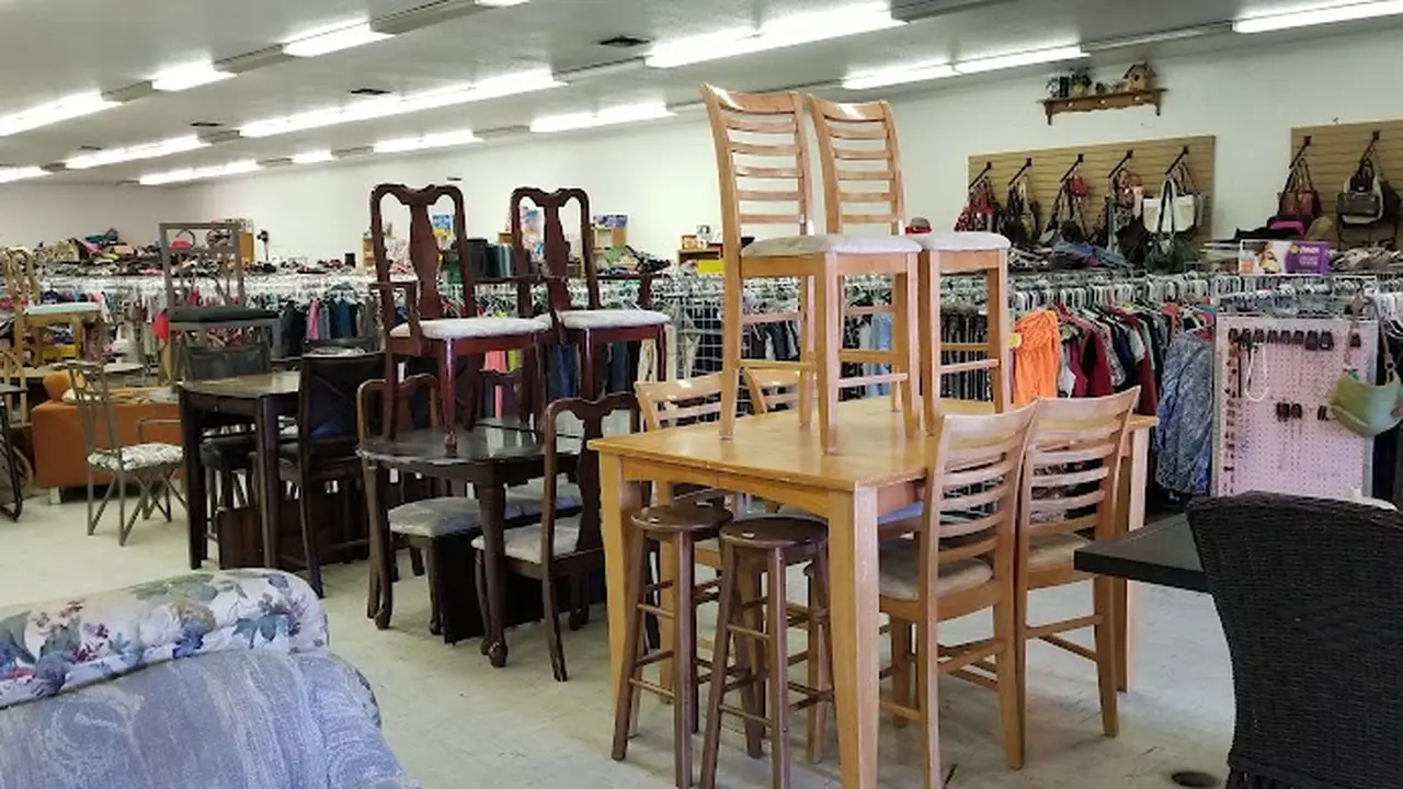 Consignment store in Starke, Florida: Second Hand Treasures Starke