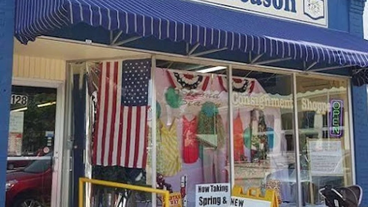 Consignment store in Sparta, Wisconsin: Second Season