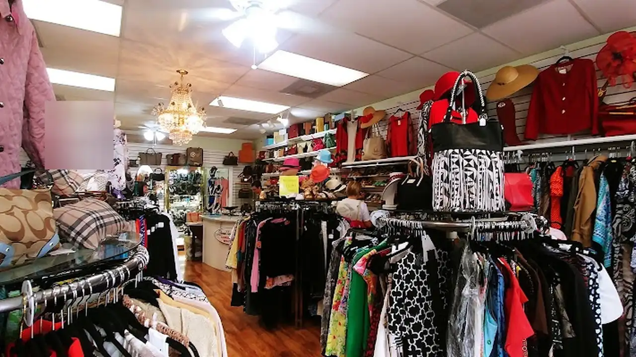 Consignment store in Delray Beach, Florida: Second Time Around Consignment
